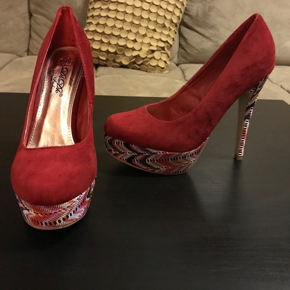 NWT RED PUMPS HEELS PLATFORMS 8.5 - Picture 2 of 5
